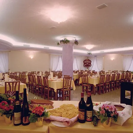 ホテル Ristorante Pedrocchi